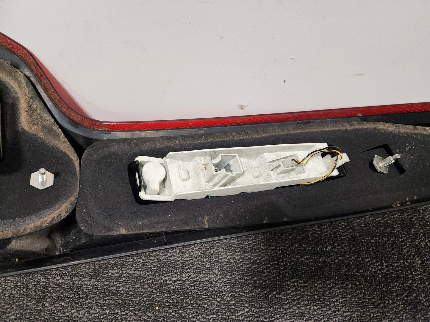 2010 Volvo V50 MK2 FL (MW) Genuine Rear Right O/S Driver Tail Light