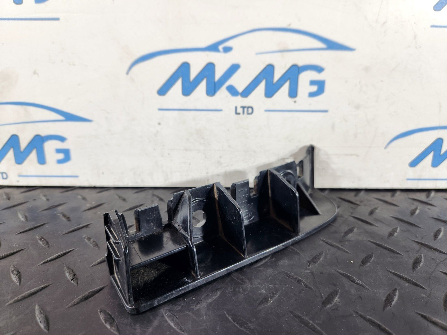 13-23 RANGE ROVER SPORT L494 REAR RIGHT BUMPER BRACKET MOUNT DK62-17B932-BE