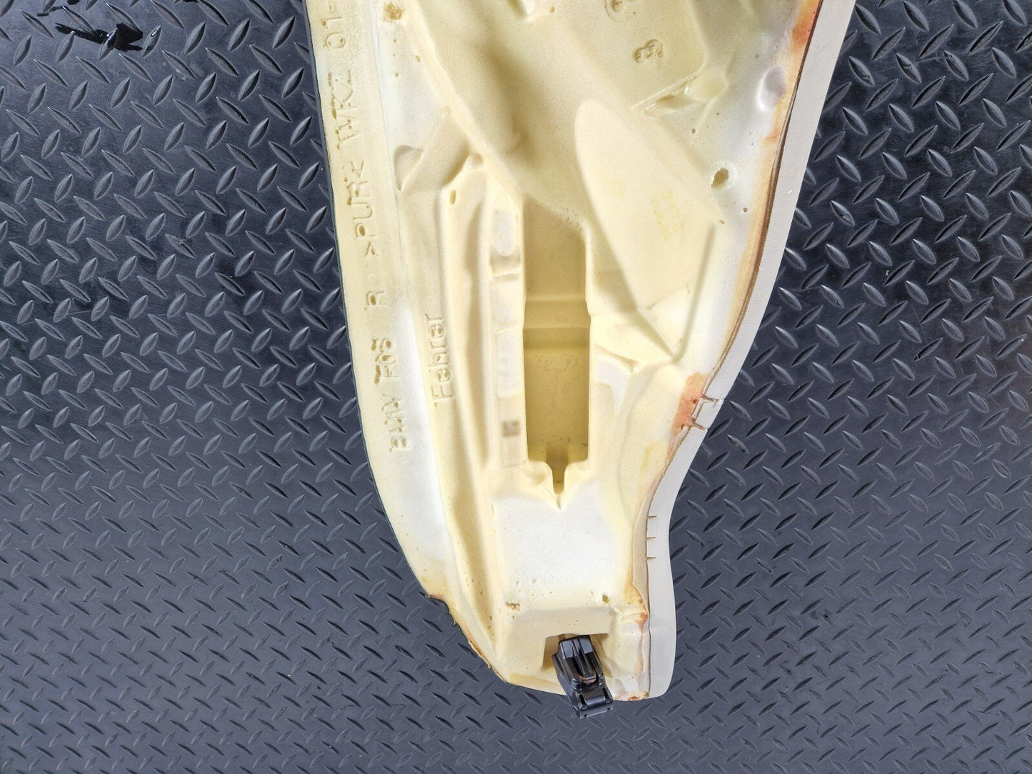 11-18 BMW 6 SERIES F06 GENUINE RIGHT SIDE BACK SEAT SIDE FINISHER 7289852