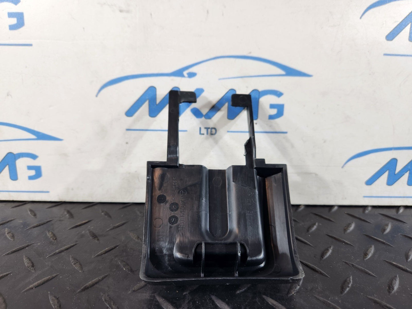MERCEDES BENZ B CLASS W247 REAR LEFT N/S SIDE SEAT RAIL COVER A2479290300