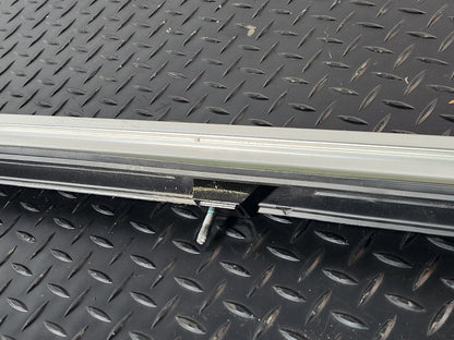 16-22 MERCEDES BENZ X253 GENUINE LEFT N/S ROOF RAIL RACK A2538900393