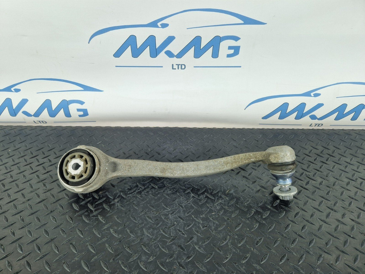 14-21 MERCEDES BENZ C200 W205 FRONT RIGHT LOWER CONTROL ARM WISHBONE A2053301405