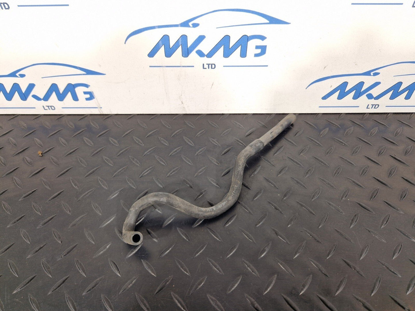 10-18 AUDI A7 4G S-LINE FRONT LEFT HEADLIGHT VENT HOSE 4G8941717B
