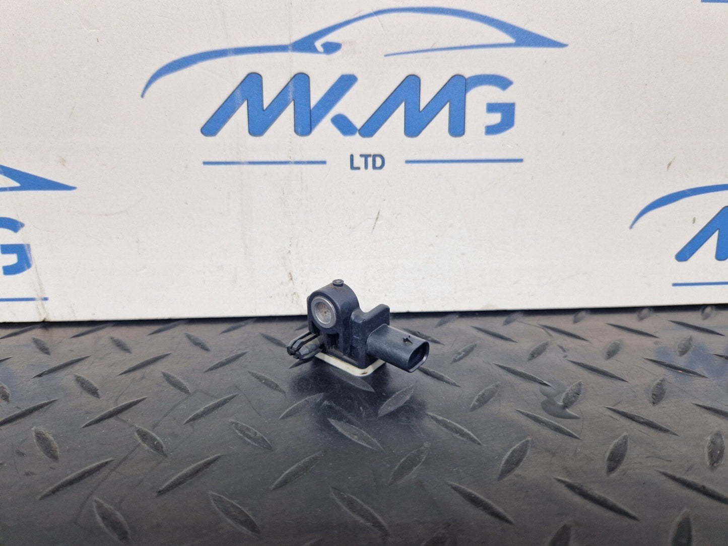 14-23 MERCEDES BENZ VITO W447 LOWER B-PILLAR AIRBAG CRASH SENSOR A4479050013