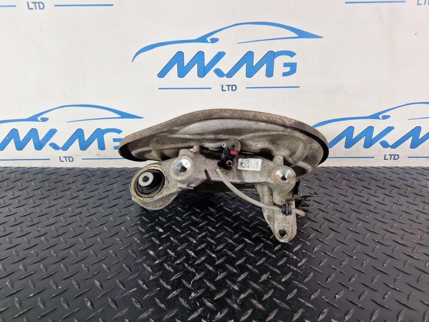 16-19 AUDI A4 B9 GENUINE REAR LEFT PASSENGER SIDE WHEEL HUB 8W0505435AA