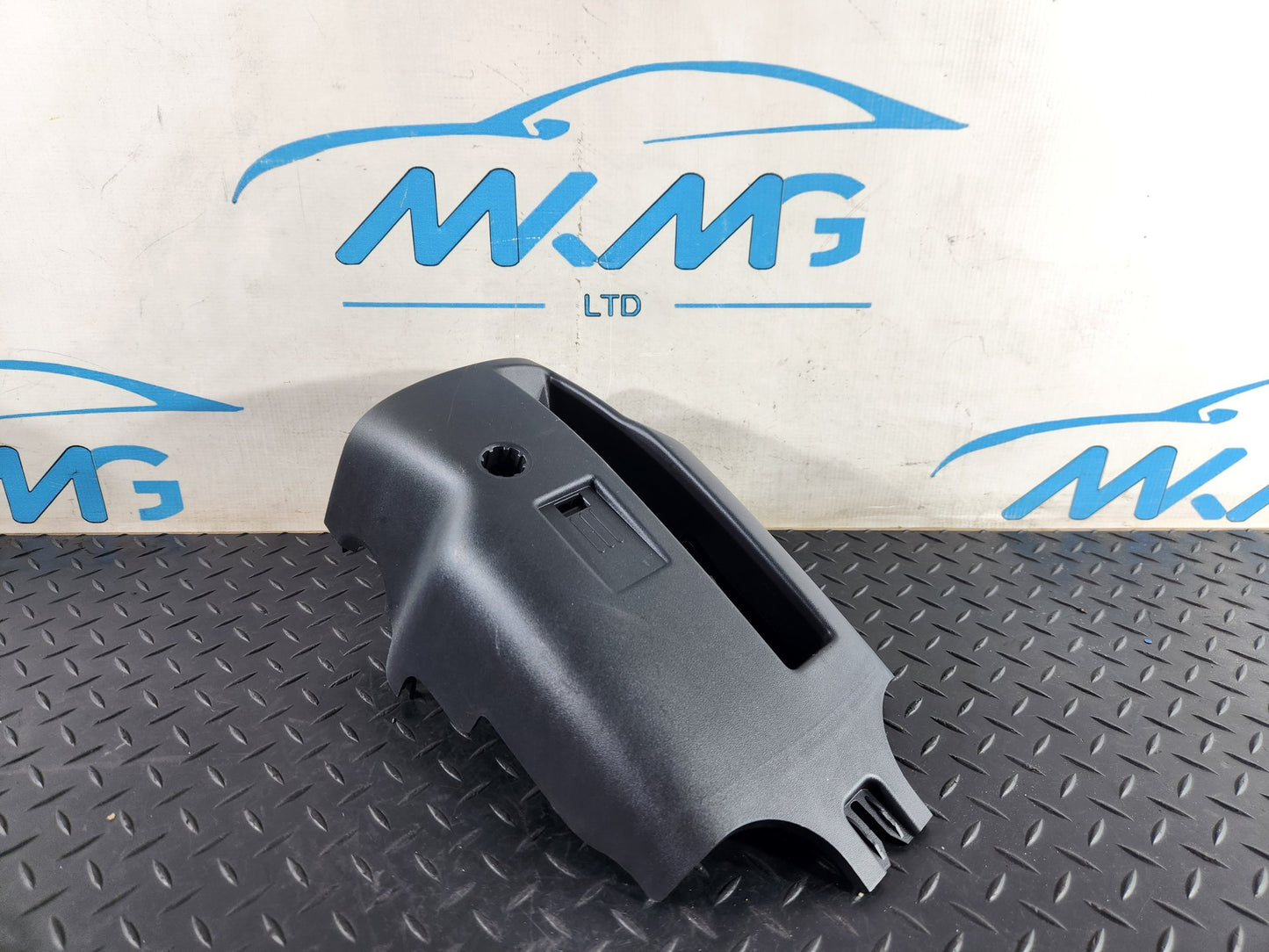 Land Rover Range Rover Evoque L551 Control Module with Trim K8D2-15607-AB