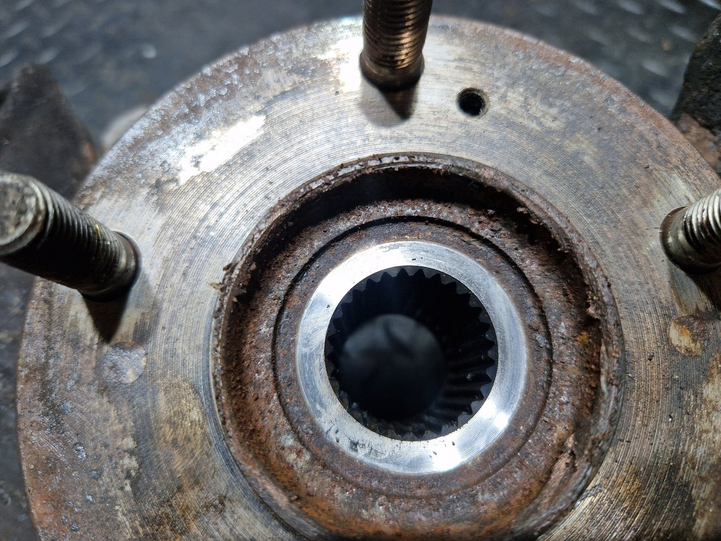 Honda Civic MK9 (FK27) Hatchback 2.2L Diesel Genuine Front Right Wheel Hub