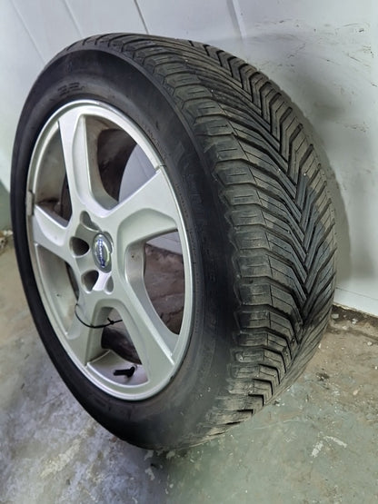 Volvo V70 MK3 17" Alloy Wheel with Tyre 225/50/17 5mm