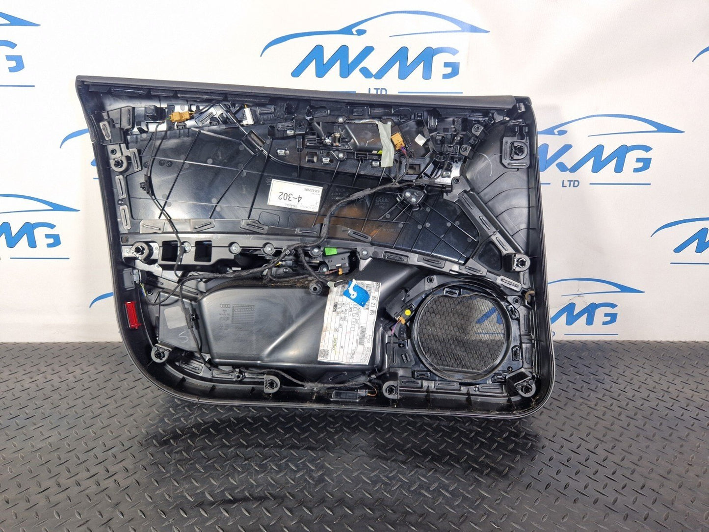 16-23 AUDI A5 F5 SPORTBACK S-LINE FRONT O/S DOOR CARD PANEL 8W8867134