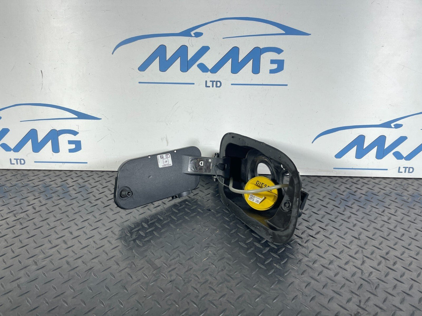2019-ON  LAND ROVER DISCOVERY L550 FUEL FILLER FLAP & CAP LK7227936CC