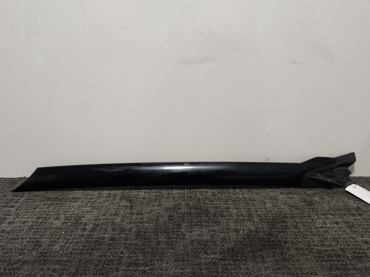 Land Rover Discovery L462 Genuine Right O/S A Pillar Door Moulding HY32-025A52-A