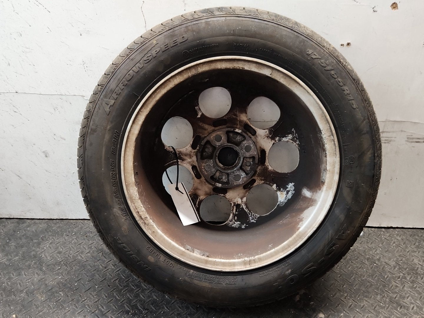 2012 Mini Cooper Clubman R55 15" Alloy Wheel with Tyre 175/65/15 ~6mm