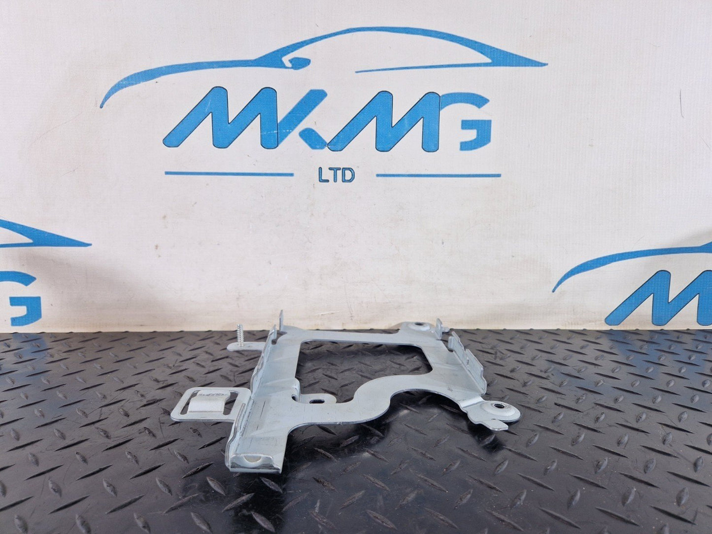 16-19 MERCEDES BENZ GLE W166 CONTROL UNIT BRACKET MOUNT HOLDER A1665456240