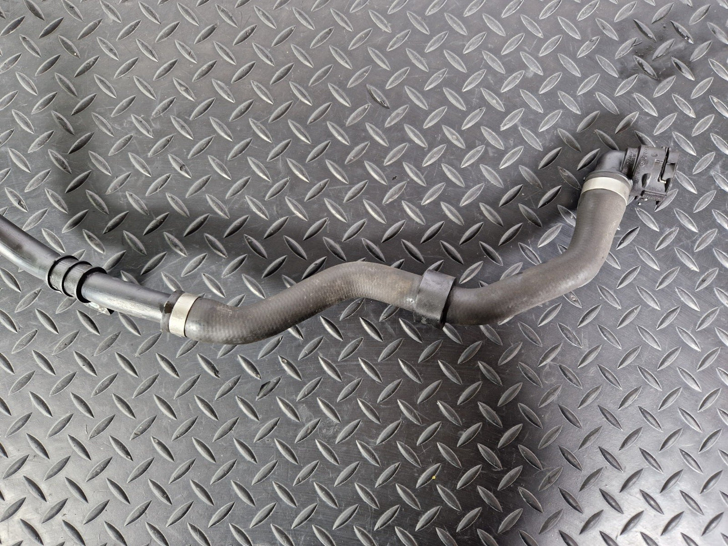 14-21 MERCEDES BENZ C220d W205 OEM COOLANT PIPE LINE A2055011891