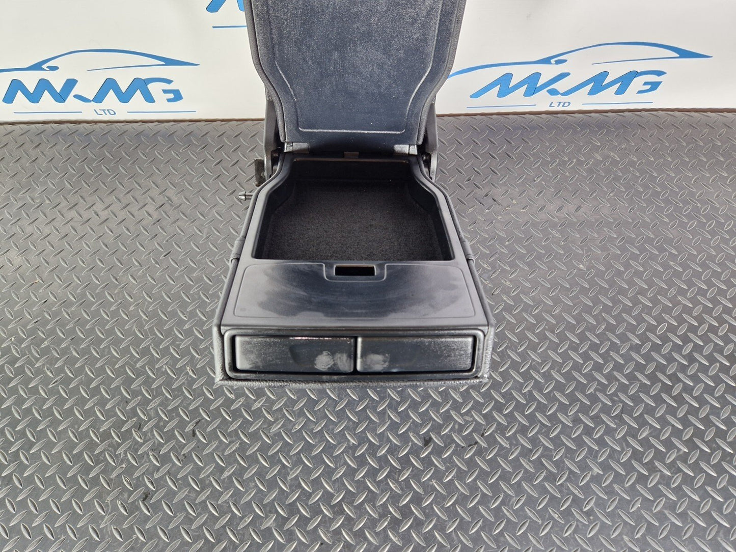 14-21 MERCEDES BENZ C220d W205 OEM REAR LEATHER MIDDLE SEAT BACKREST