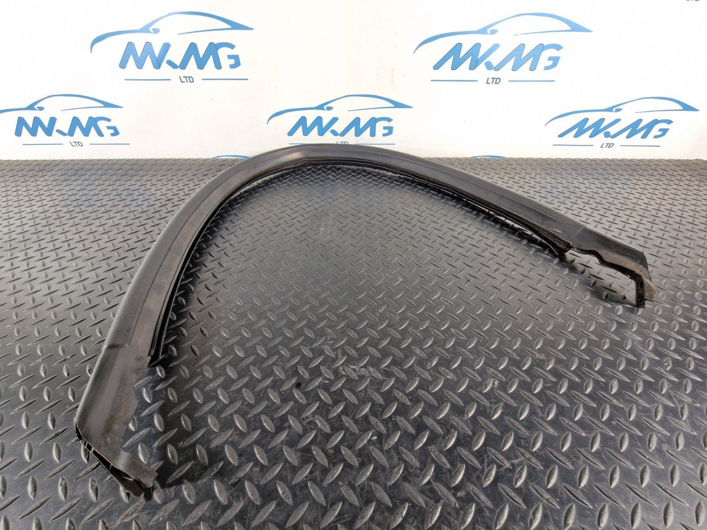 14-23 MERCEDES VITO W447 GENUINE RUBBER SEAL REAR DOOR BLACK A44717583