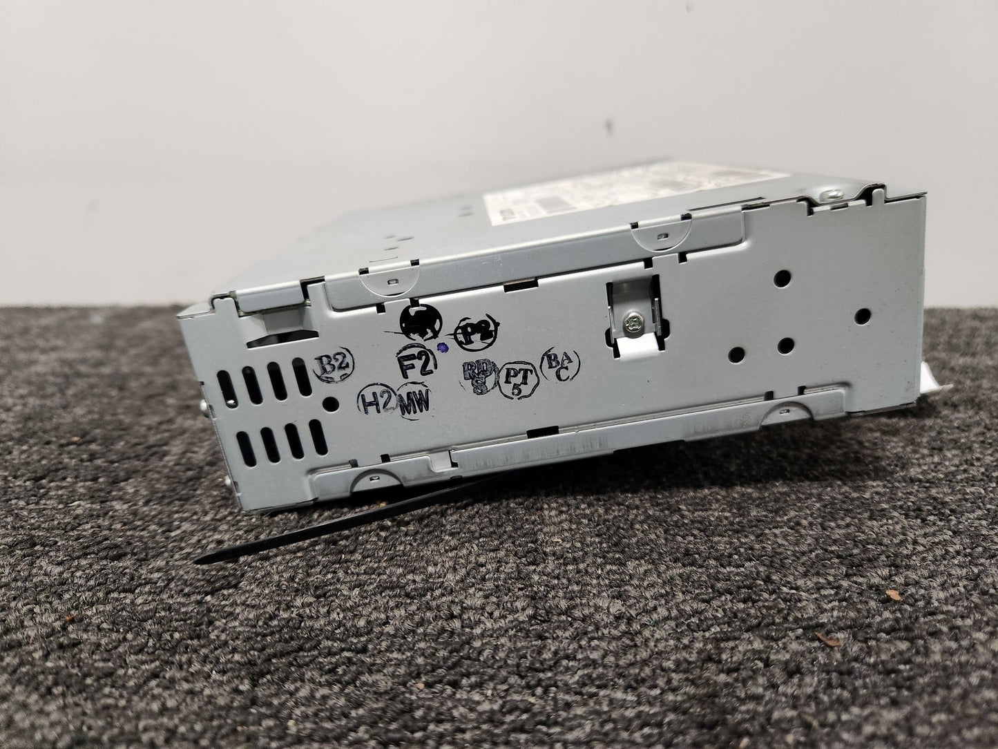 Volvo C30 MK1 (MK) Genuine Radio Stereo CD Player Head Unit 30732850