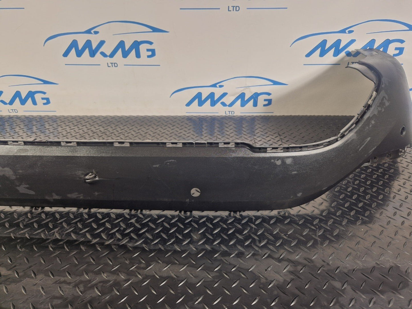 16-22 BMW X1 F48 GENUINE REAR BUMPER IN BLACK 73552713
