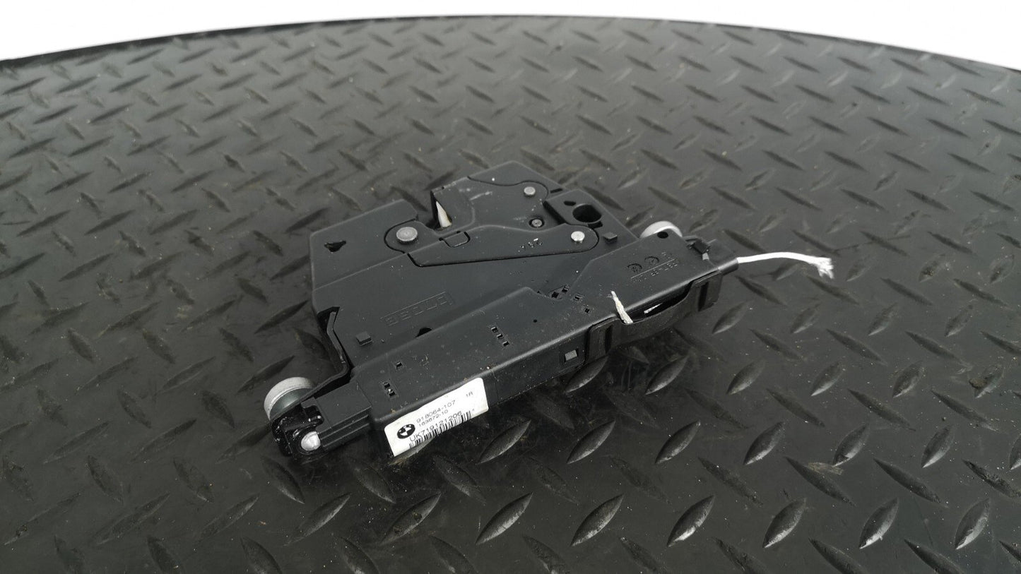 16-19 AUDI A4 B9 S-LINE SALOON GENUINE TAILGATE LOCK MECHANISM OEM 3G0827503A