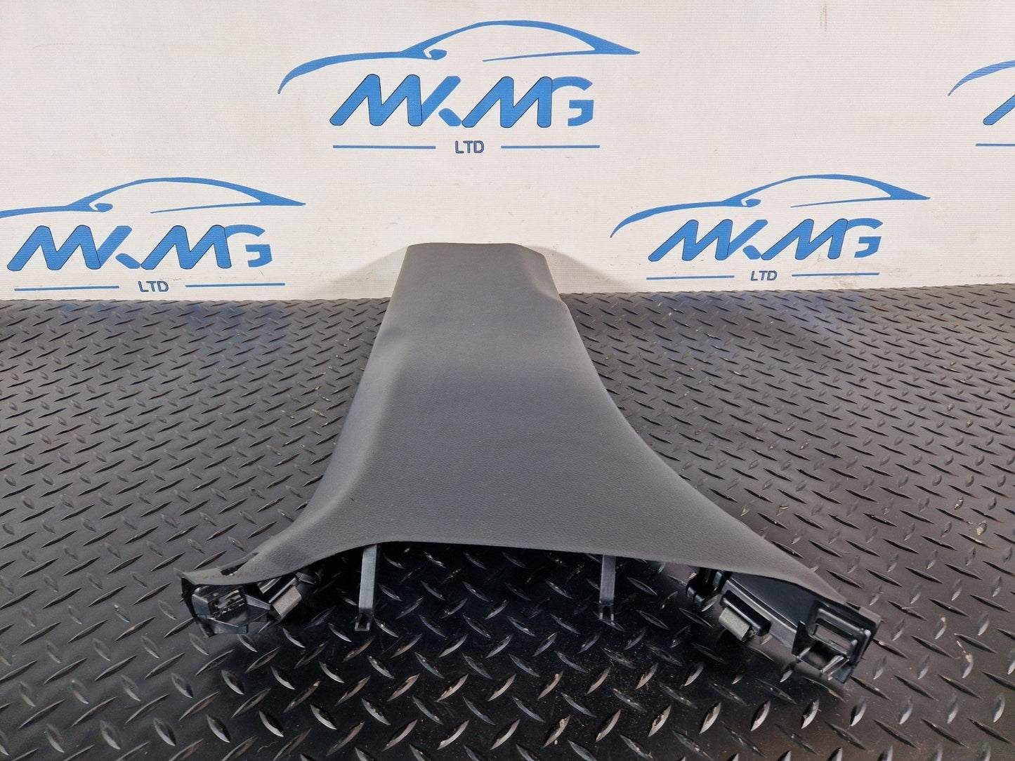 11-19 MERCEDES BENZ ML W166 GENUINE LEFT LOWER B PILLAR TRIM A1666900025