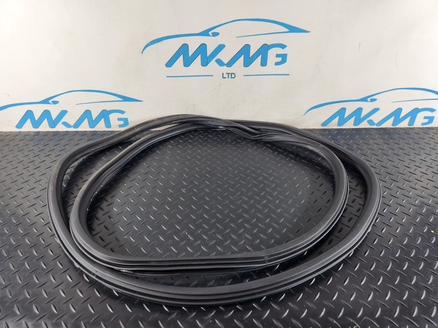 16-20 AUDI Q7 4M GENUINE FRONT LEFT & RIGHT DOOR SEAL RUBBER 4M0831721A