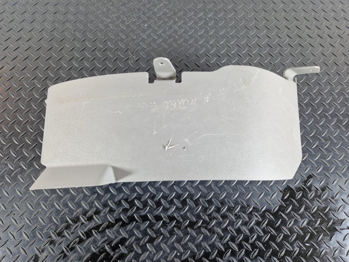 06-17 MERCEDES BENZ SPRINTER W906 DASHBORD LOWER CENTER TRIM A9066880506