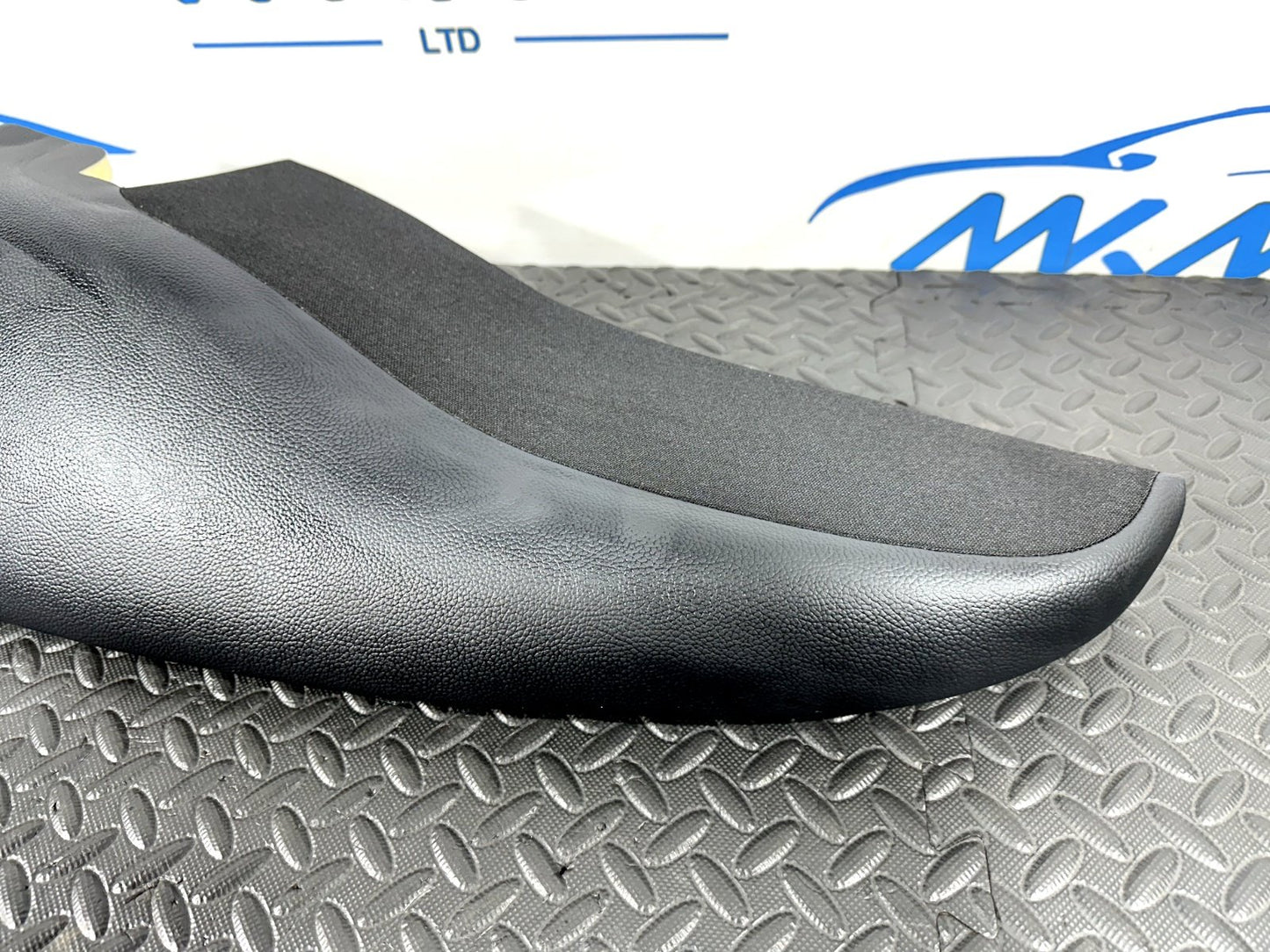 14-21 MERCEDES BENZ C300 W205 GENUINE REAR LEFT SIDE BOLSTER LEATHER IN BLACK