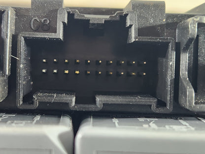 Land Rover Range Rover Evoque L551 2.0 Diesel Genuine Fuse Box K8D2-14A073-BD