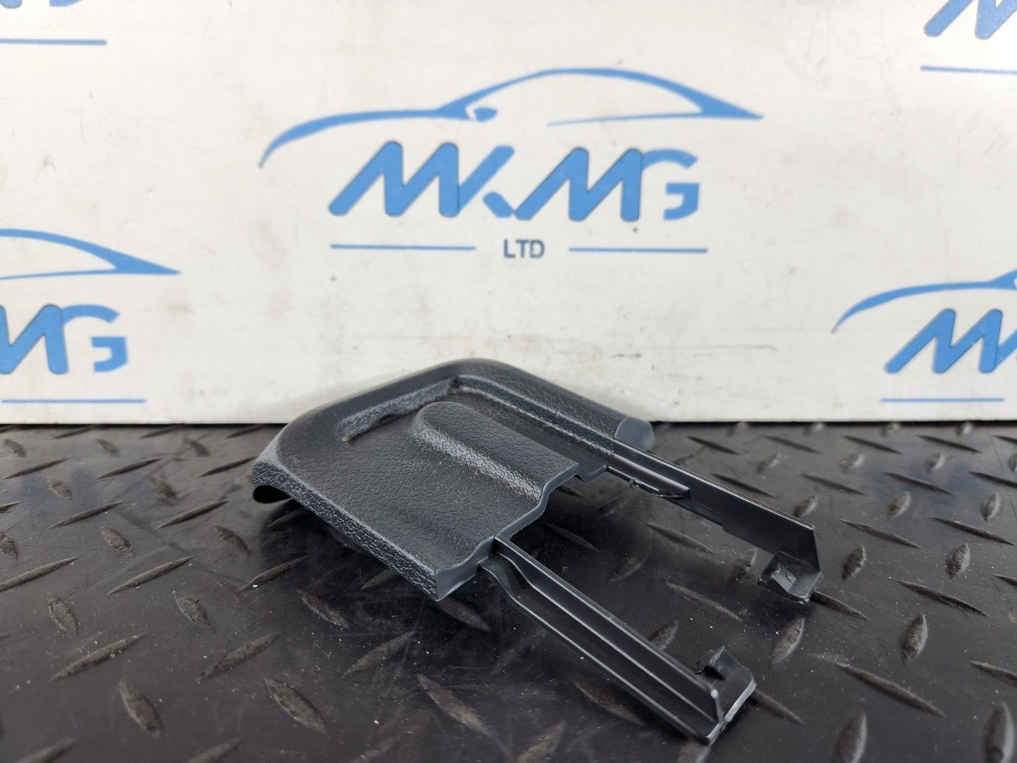 MERCEDES BENZ B CLASS W247 REAR LEFT N/S SIDE SEAT RAIL COVER A2479290300