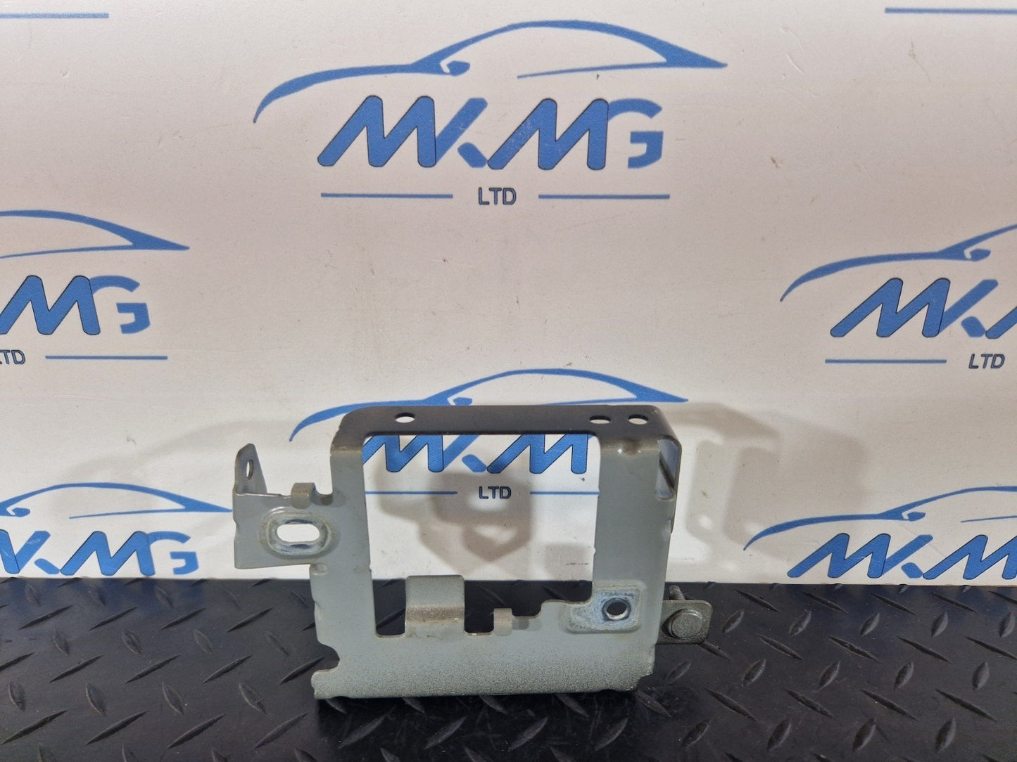 19-ON RANGE ROVER EVOQUE L551 GENUINE BRACKET K8D219H297A