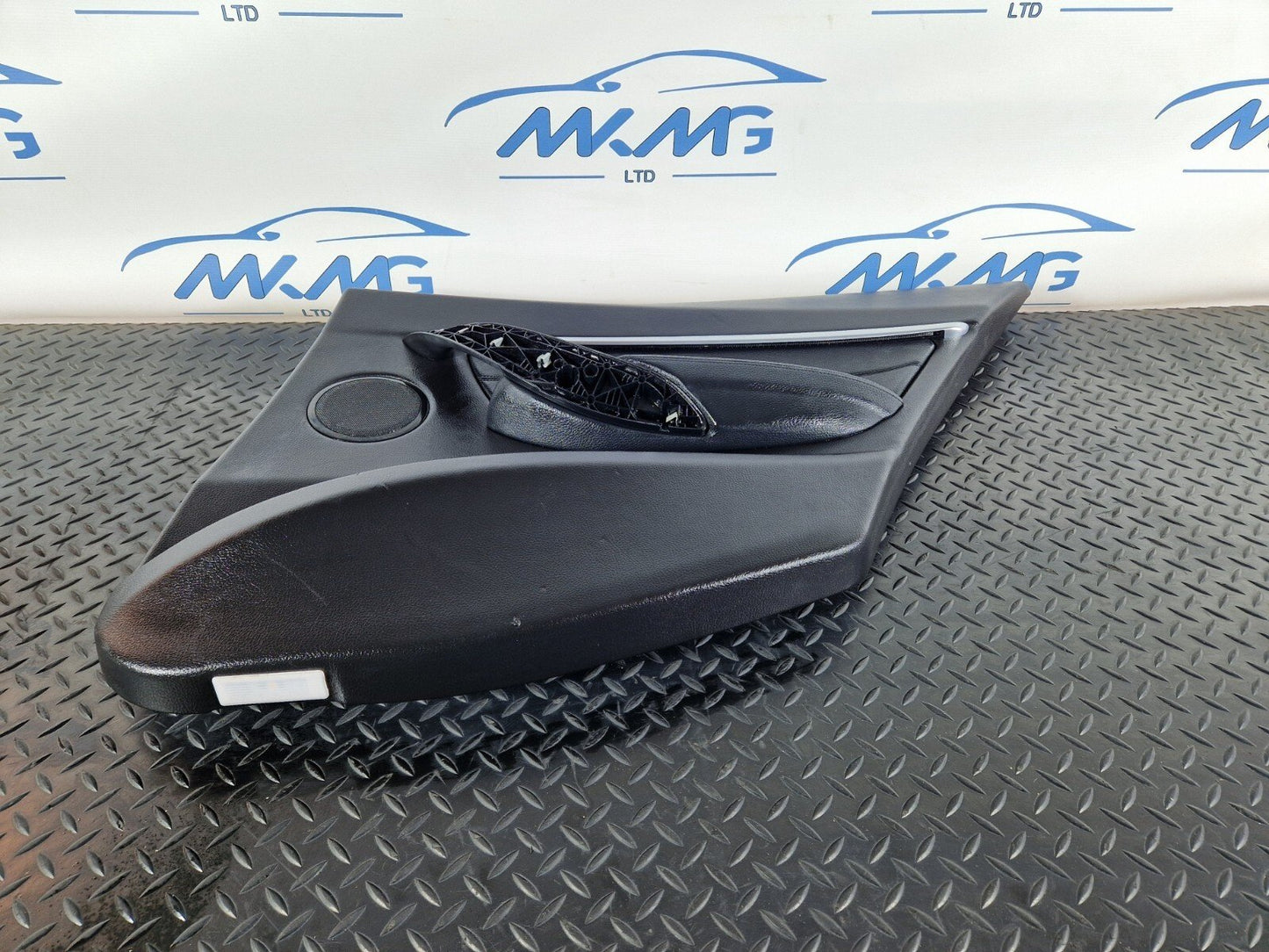 12-18 BMW 3 SERIES F30 F31 LCI OEM REAR DRIVER SIDE DOOR CARD PANEL 2083450