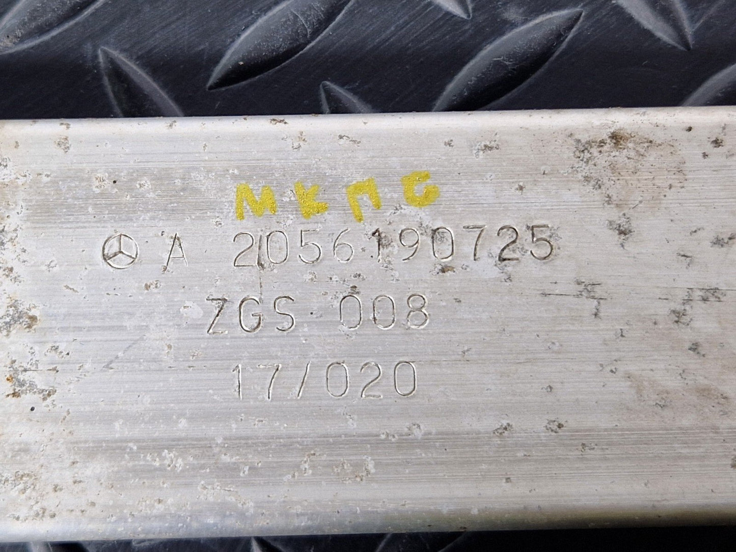 14-21 MERCEDES BENZ C200d W205 GENUINE OEM REAR TUNNEL BEAM BAR A2056190725