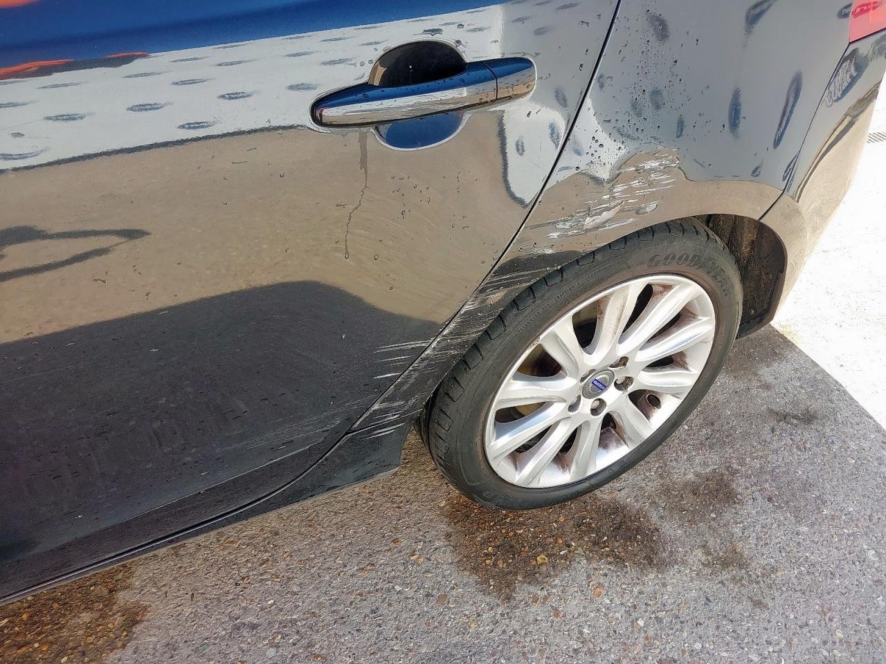 2014 Volvo V40 MK3 (525)