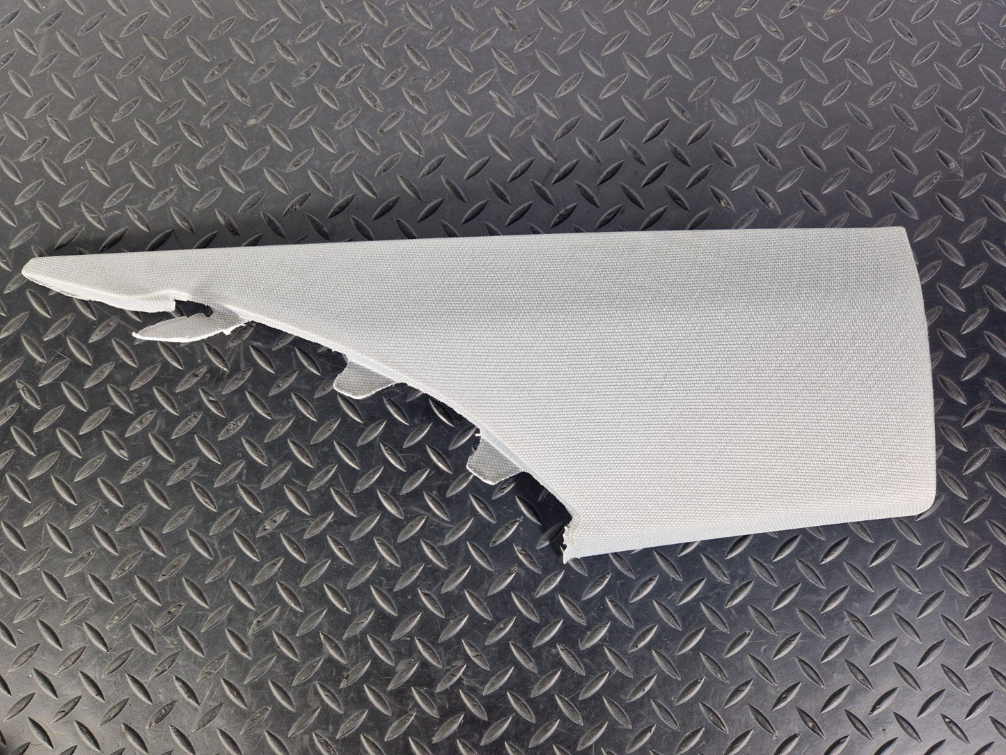 16-19 AUDI A4 B9 GENUINE OEM REAR LEFT SIDE C-PILLAR TRIM 8W5867245