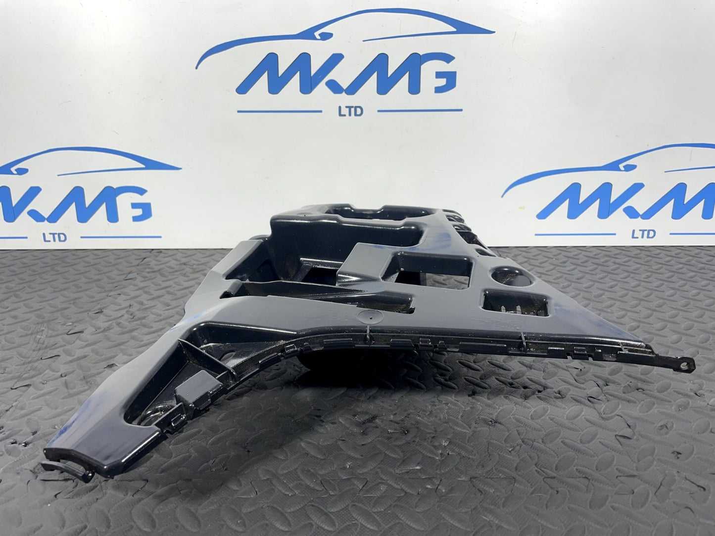 14-21 BMW 2 SERIES F45 F46 OEM REAR PASSENGER LEFT SIDE BUMPER BRACKET 7318753
