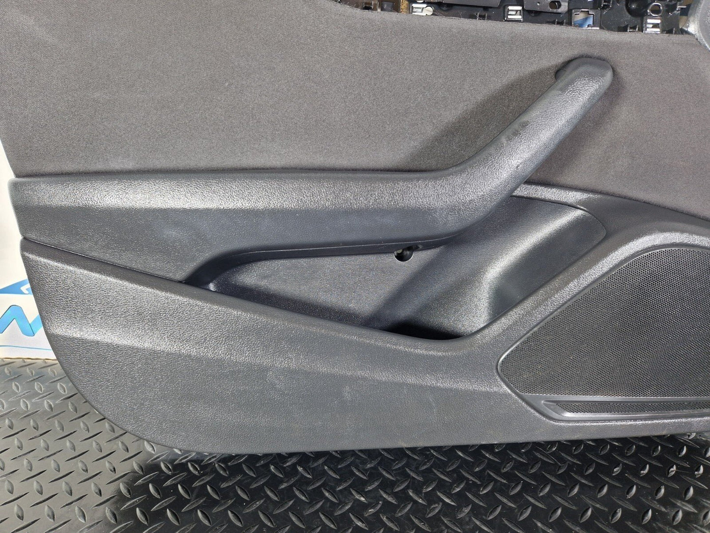 16-19 AUDI A4 B9 GENUINE FRONT PASSENGER SIDE DOOR CARD PANEL 8W0867133