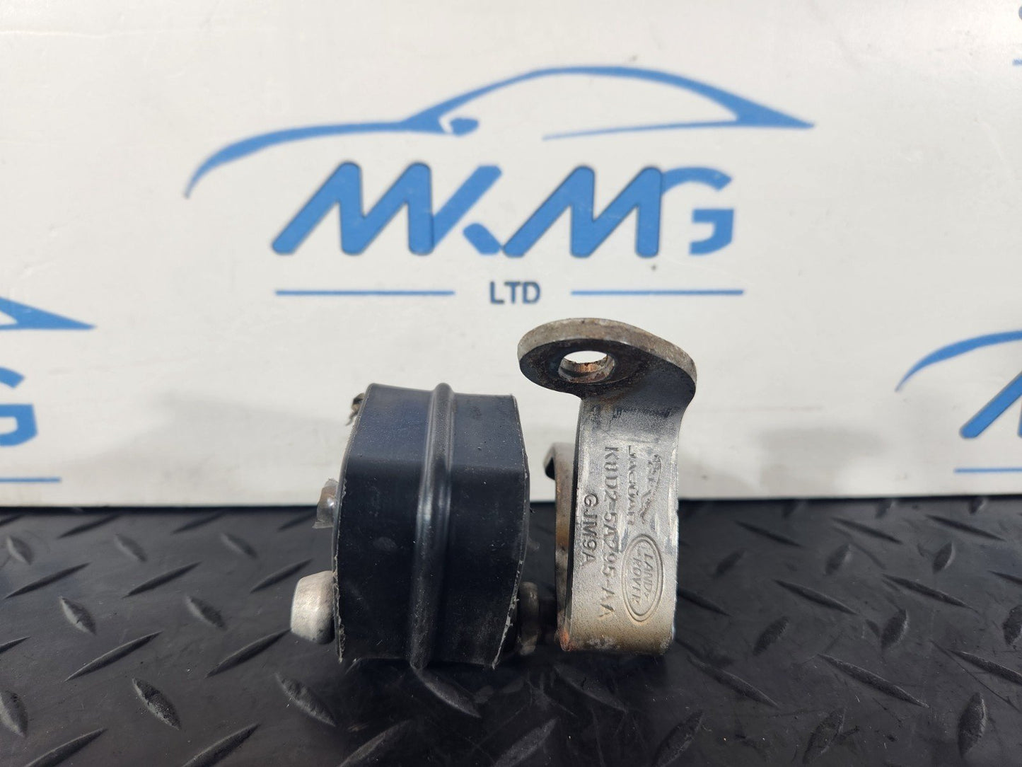 19-ON RANGE ROVER EVOQUE L551 EXHAUST BRACKET HOLDER RUBBER MOUNT K8D25A295AA