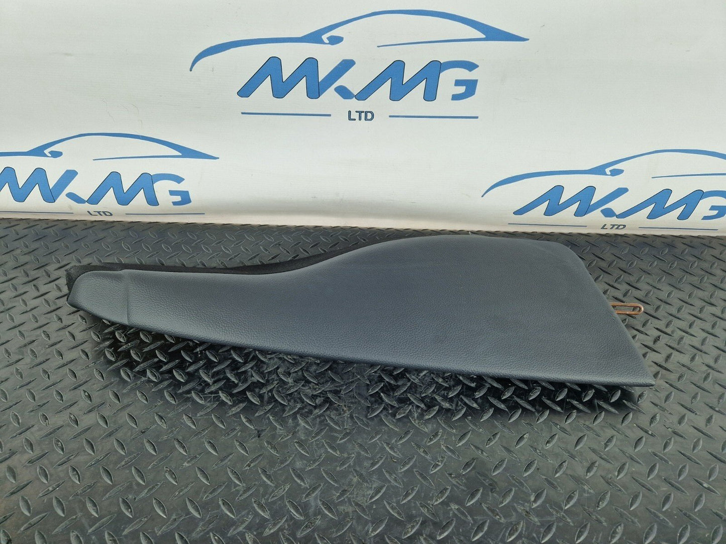 14-21 MERCEDES BENZ C200d W205 REAR SEAT BOLSTER PANEL RIGHT SIDE O/S 504251022