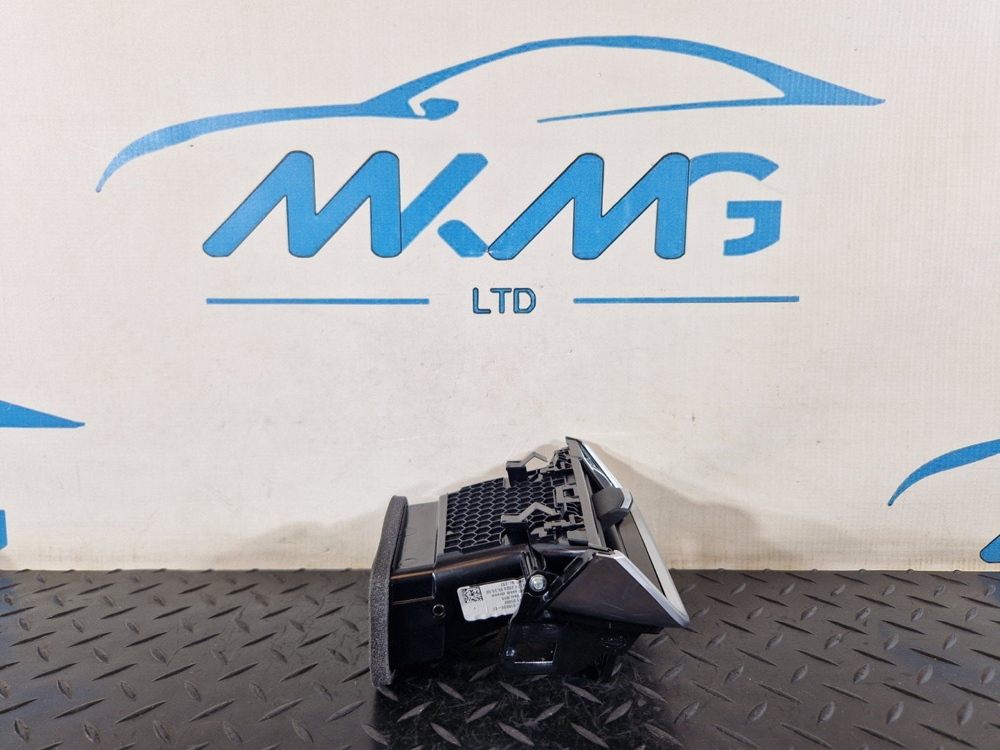 19-ON RANGE ROVER EVOQUE L551 OEM LEFT N/S DASHBOARD AIR VENT K8D2-018B09-A