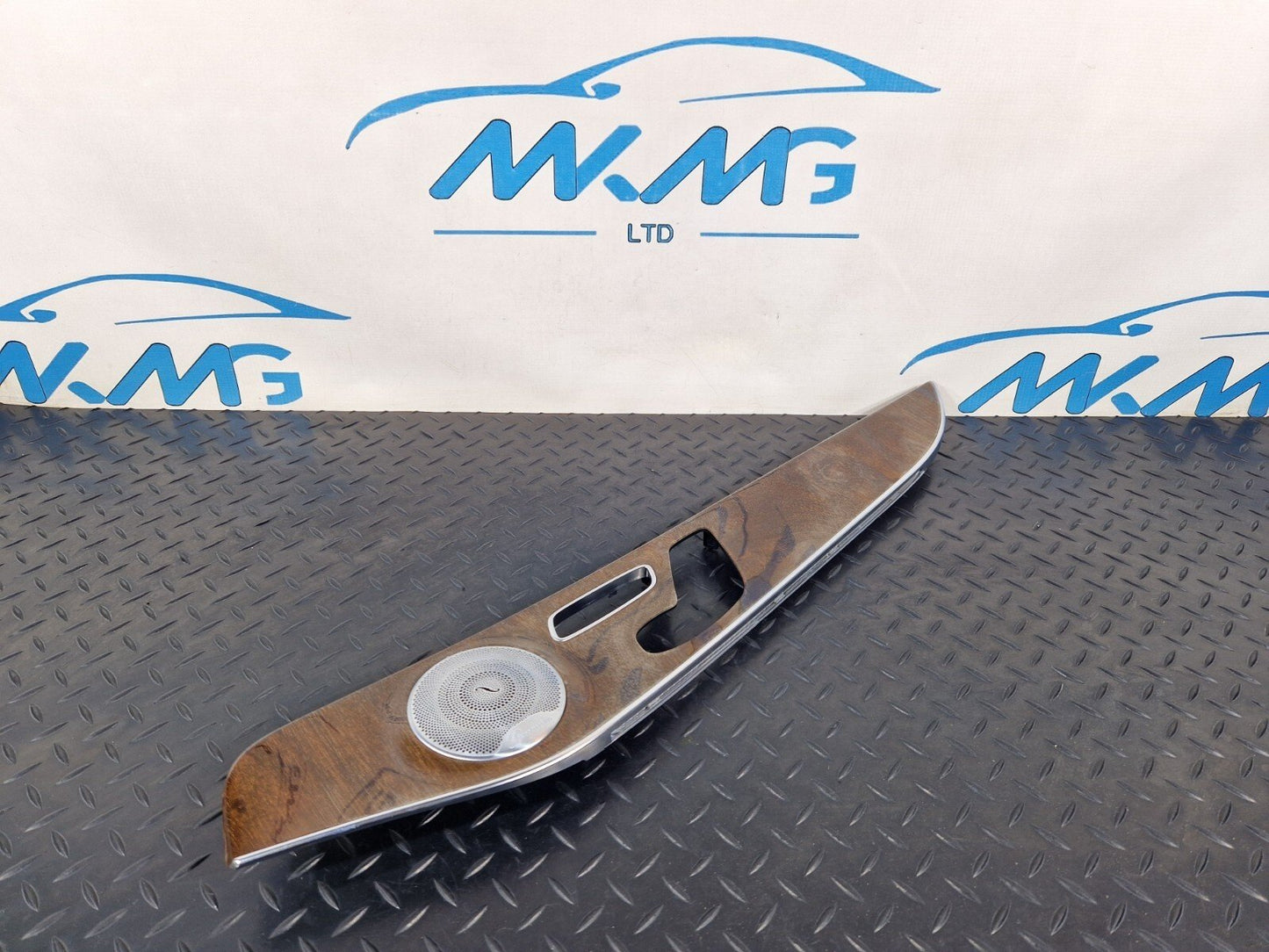 14-21 MERCEDES C CLASS W205 GENUINE FRONT RIGHT DOOR MOULDING TRIM A2057203609