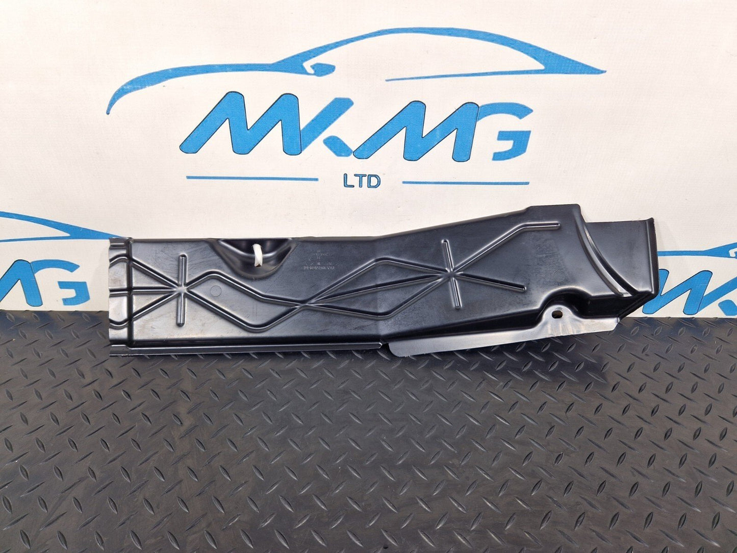 18+ MERCEDES BENZ SPRINTER W907 TRANSMISSION TUNNEL CABLE DUCT COVER A9065460564