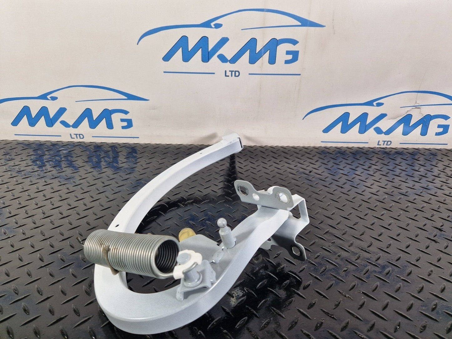 16-23 AUDI S5 COUPE GENUINE REAR TAILGATE BOOTLID HINGE RIGHT SIDE 8W6827302