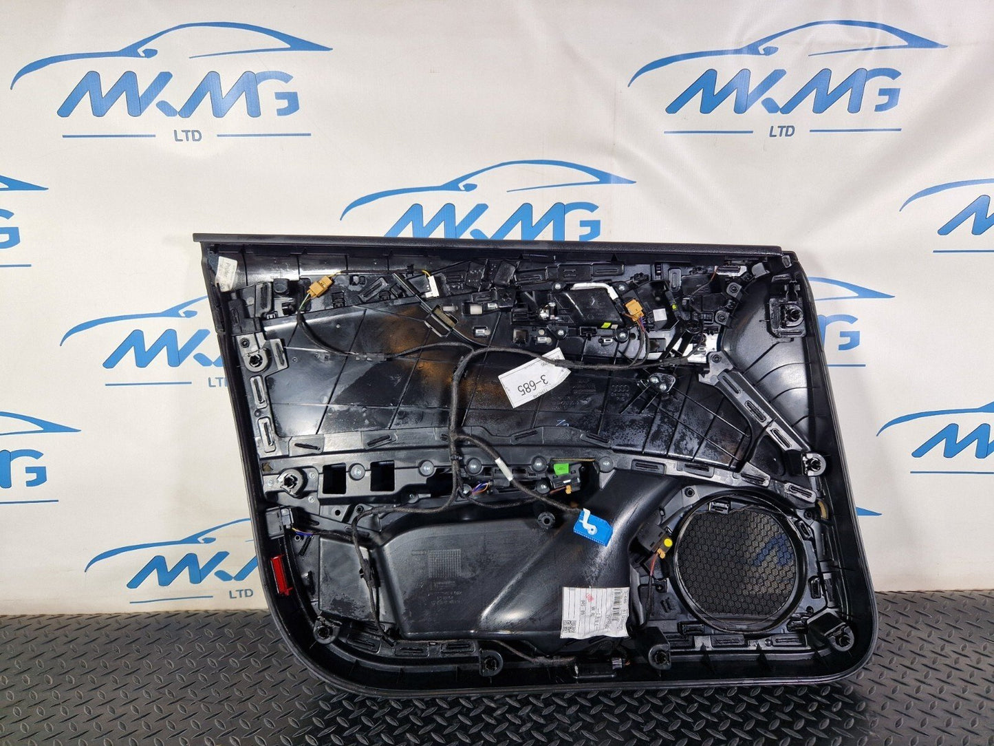 16-19 AUDI A4 B9 GENUINE FRONT DRIVER SIDE DOOR CARD PANEL 8W0867118