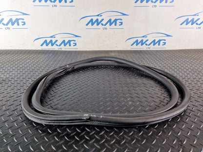10-18 VW TOUAREG 7P GENUINE FRONT RIGHT DOOR RUBBER SEAL DAMAGED 7P0867365F
