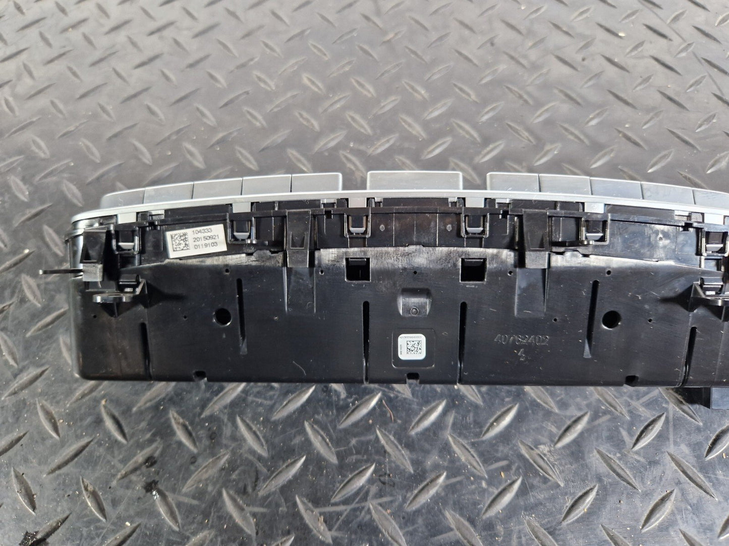 14-21 MERCEDES BENZ C300h W205 A/C HEATER CLIMATE CONTROL PANEL A2059054706