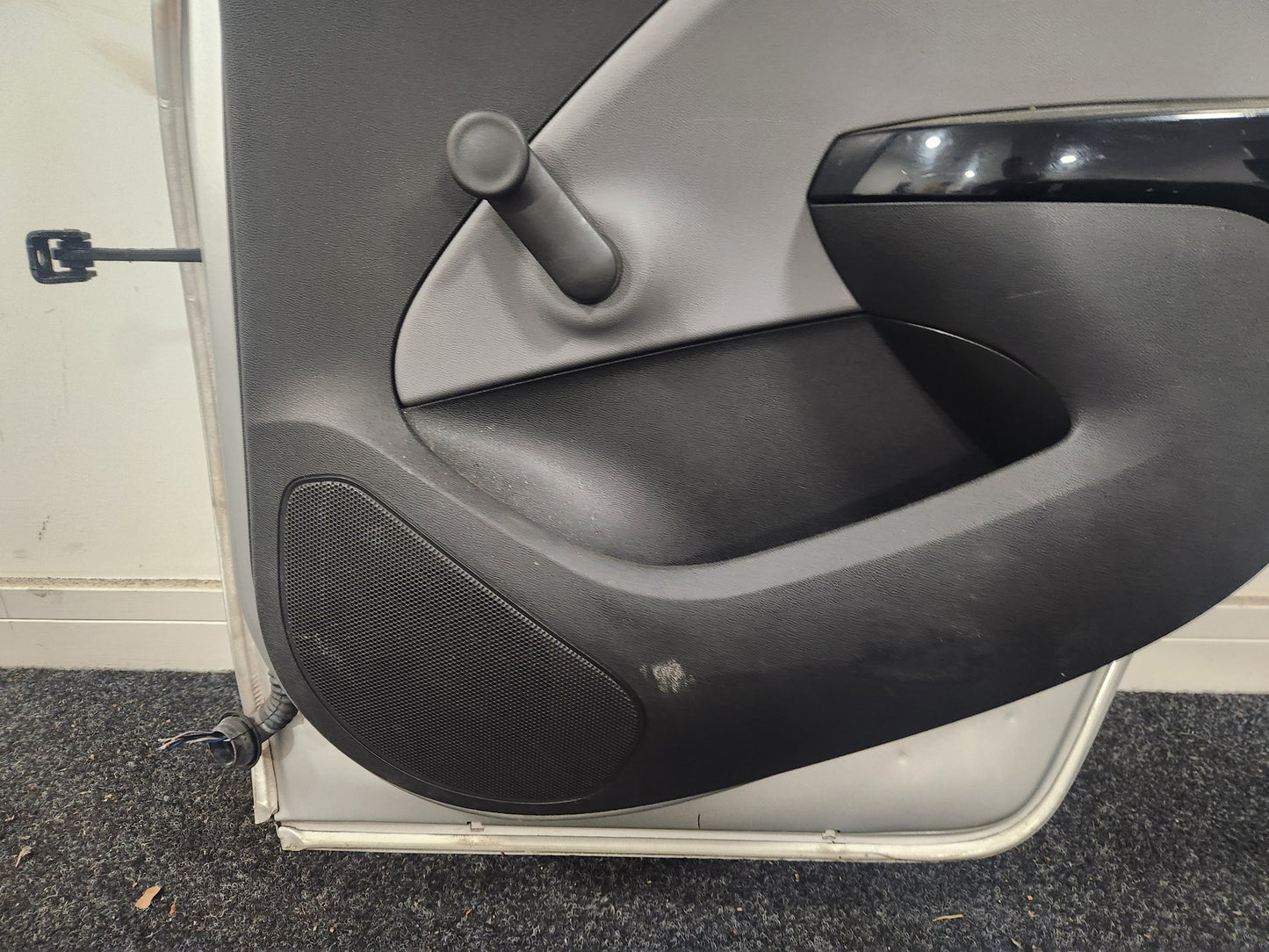 Vauxhall Corsa MK4 Hatchback 5dr Rear Right Complete Door in Switchblade Silver