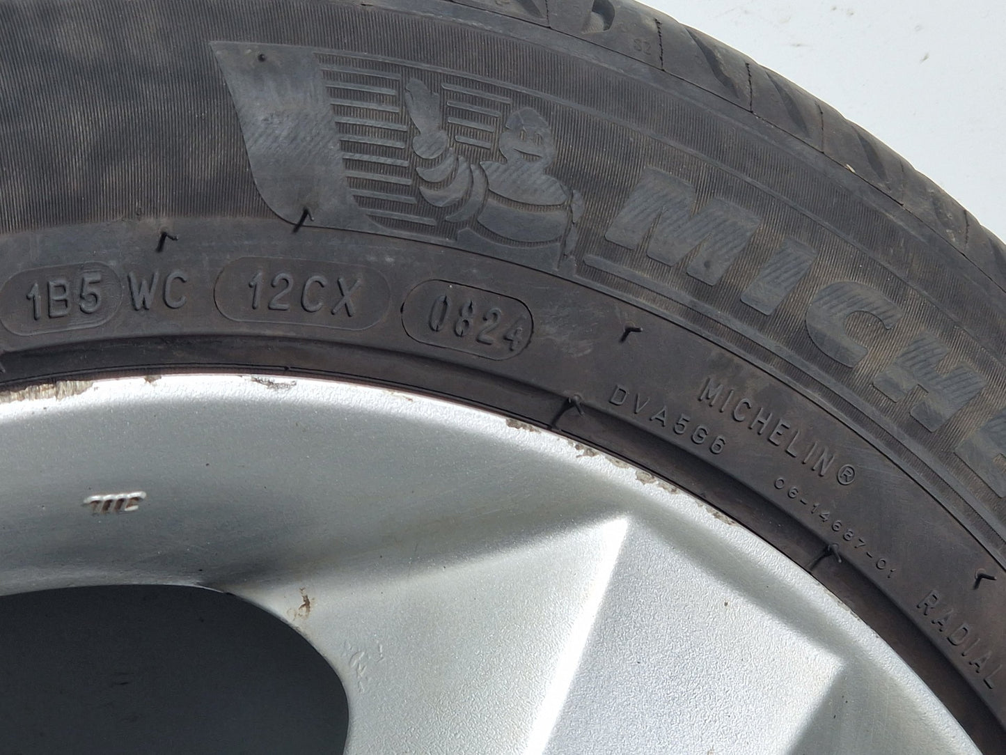 Honda FR-V MK1 16" Alloy Wheel with Tyre 7mm 205/55/16