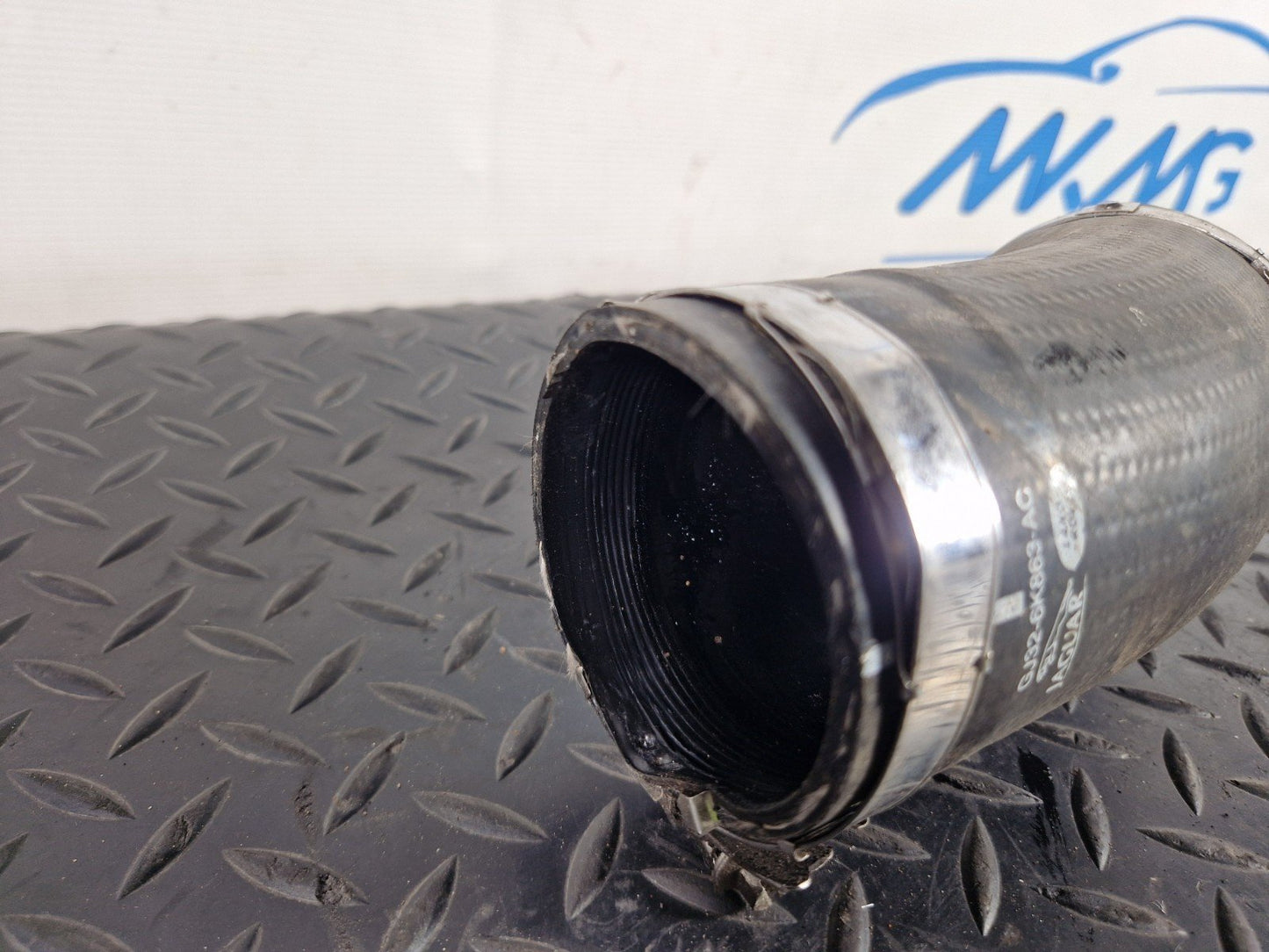19-ON RANGE ROVER EVOQUE L551 INTERCOOLER AIR INTAKE PIPE HOSE GJ326K863AC