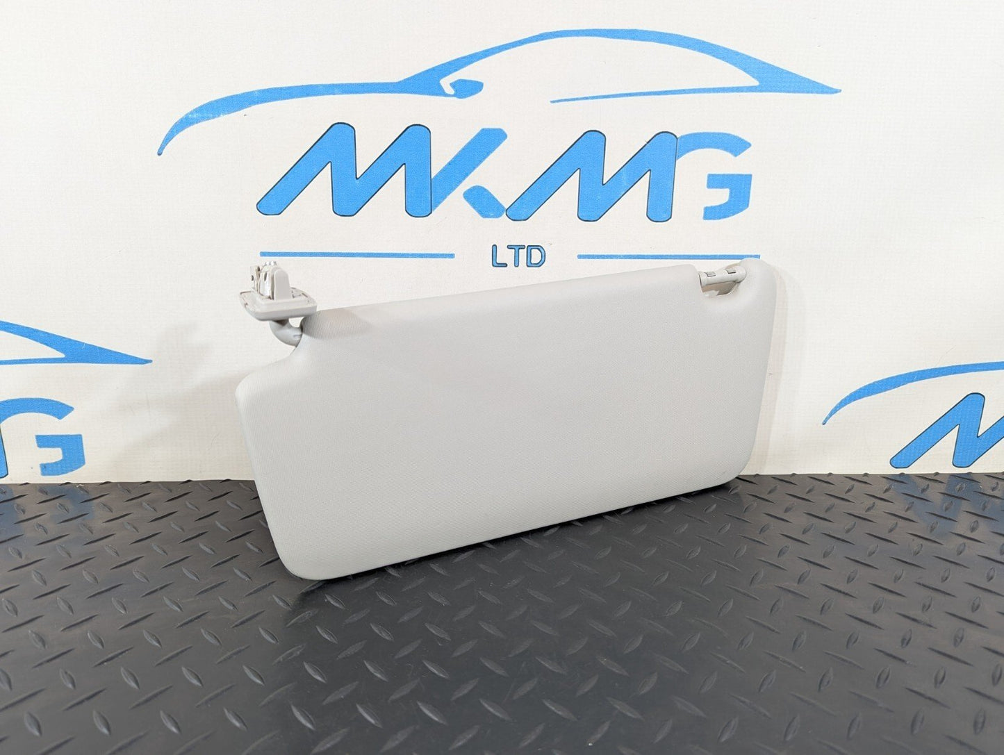 14-19 MERCEDES BENZ GLA X156 GENUINE RIGHT DRIVER SIDE O/S SUN VISOR A1768101400