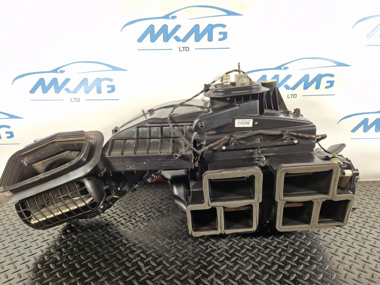 18-ON MERCEDES A CLASS W177 GENUINE OEM HEATER MATRIX HOUSING A2478309202